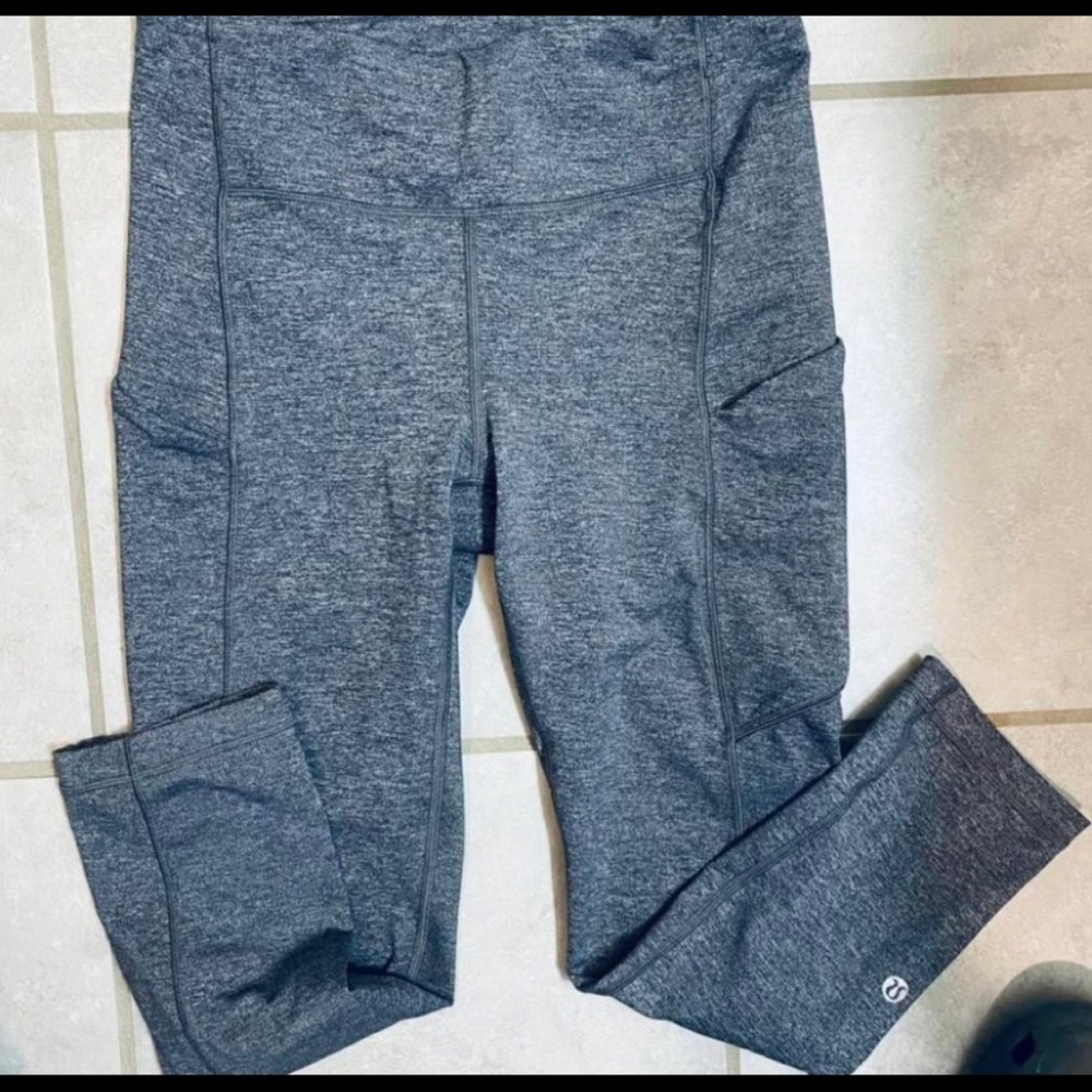Lululemon capris